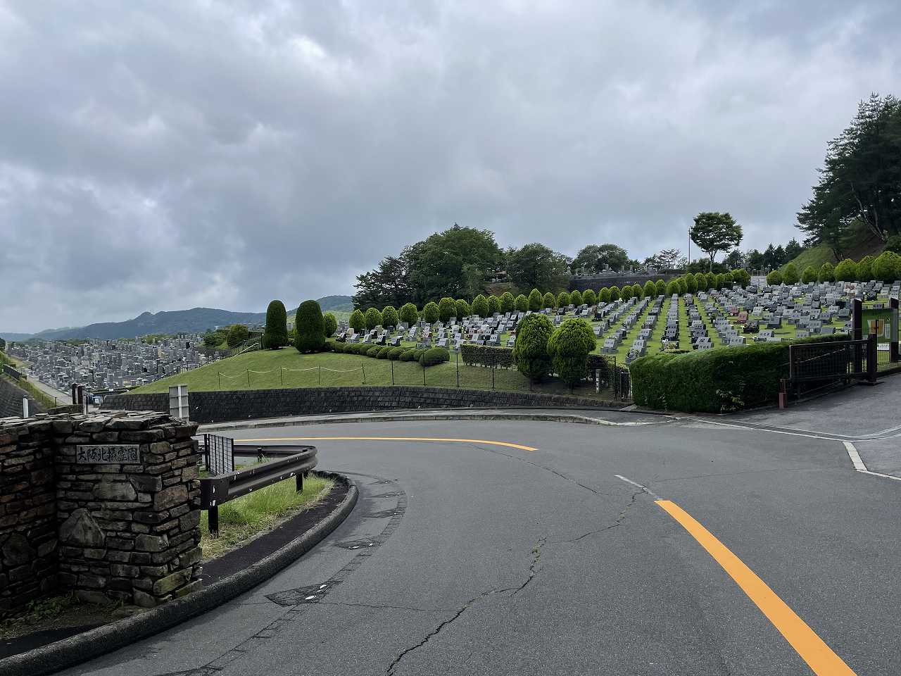 霊園北入り口から風景　②