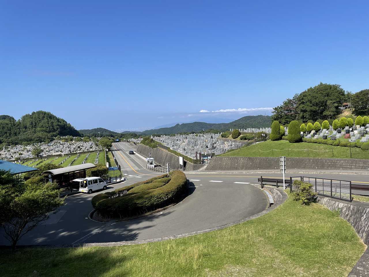 霊園北入り口から風景　①