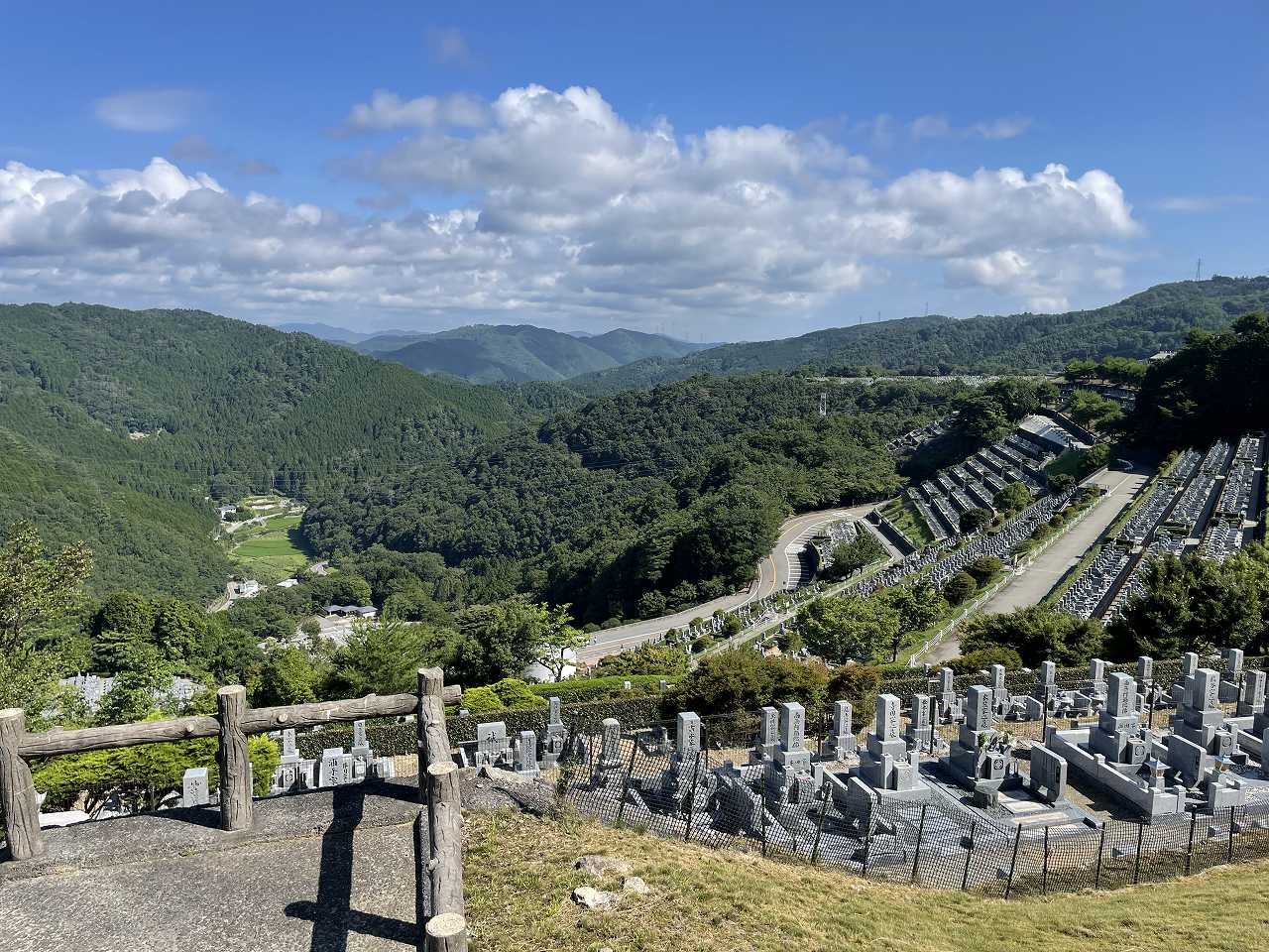 7区3番墓所上段駐車場からの風景