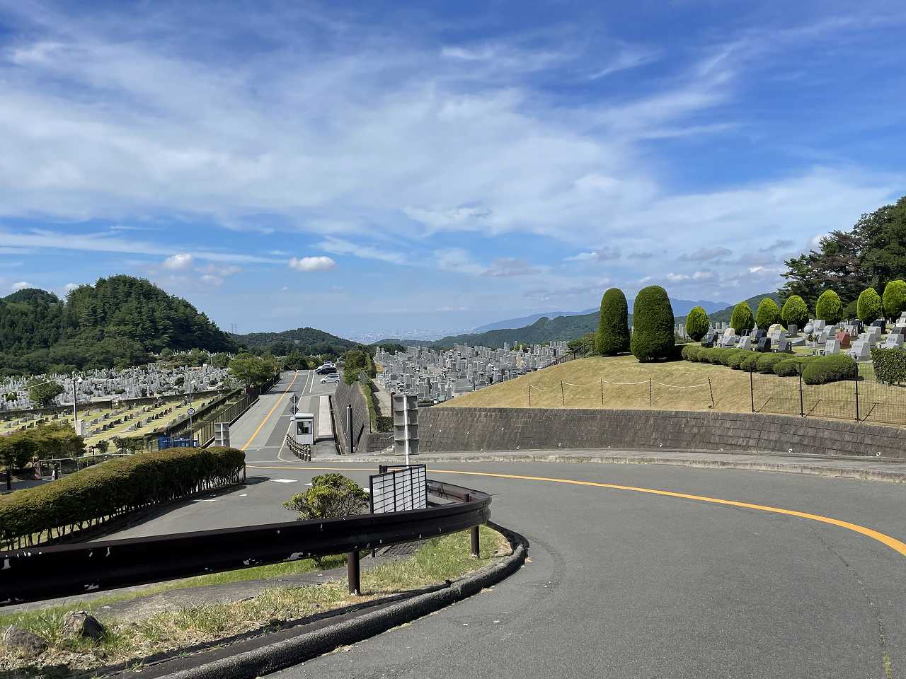 霊園北入り口から風景　