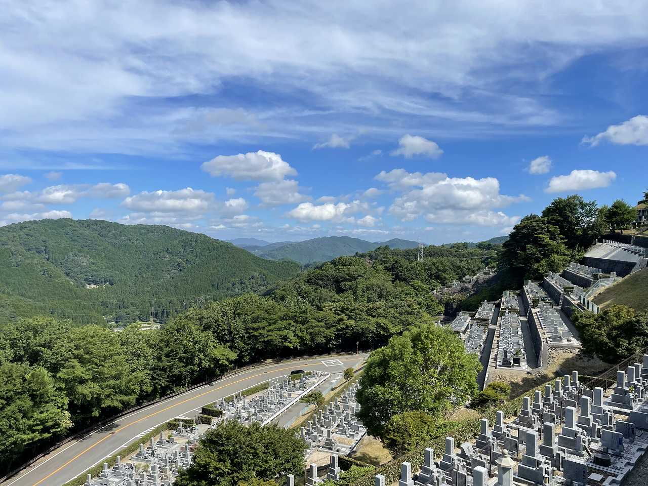 7区6番墓所上段駐車場からの風景②