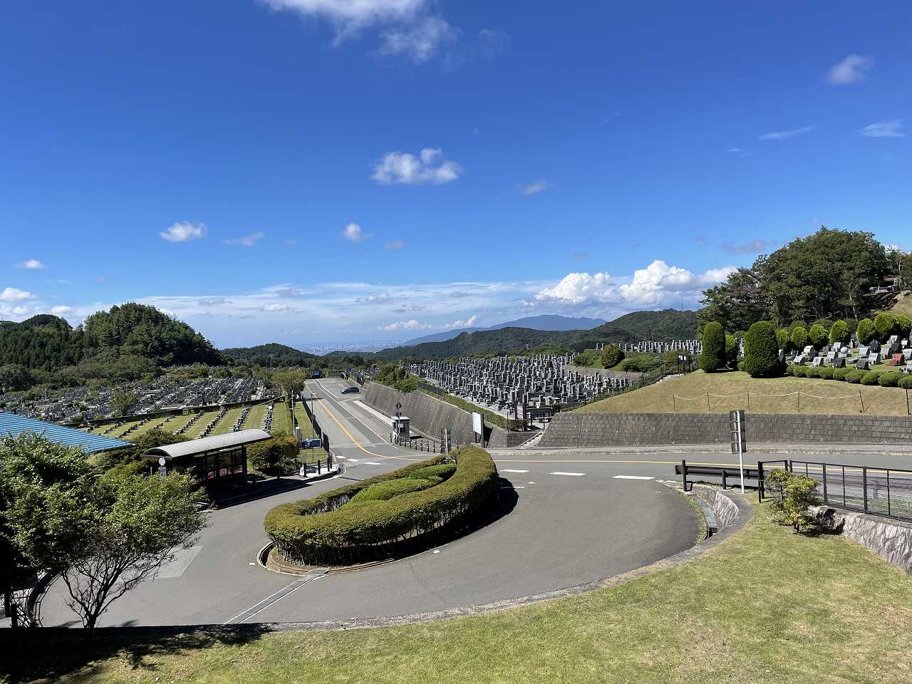 霊園北入り口から風景　