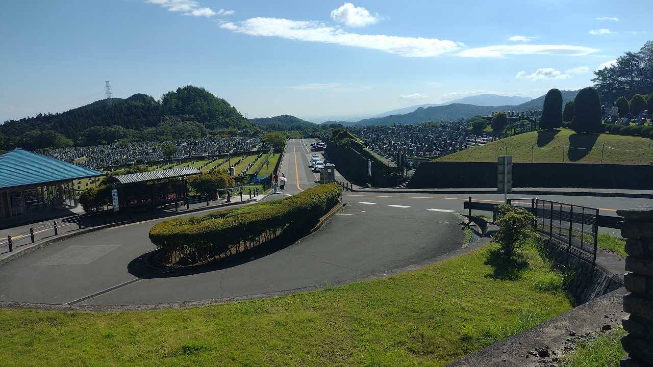 霊園北入り口からの風景