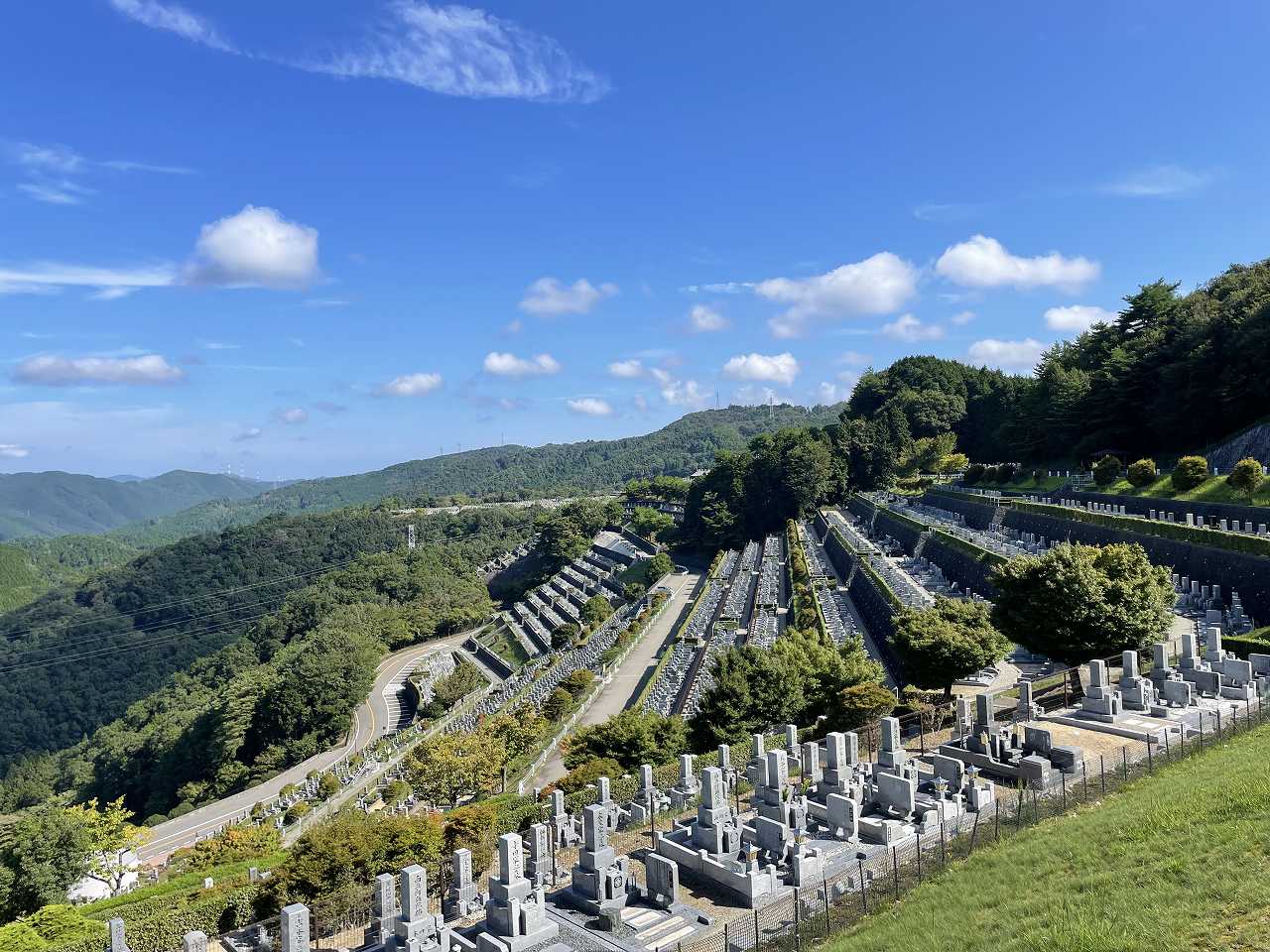 7区3番墓所上段駐車場からの風景①