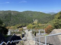 バス通り・5区階段墓所風景