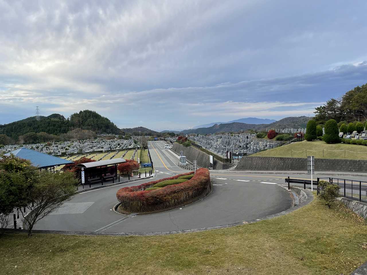 霊園北入り口から風景　