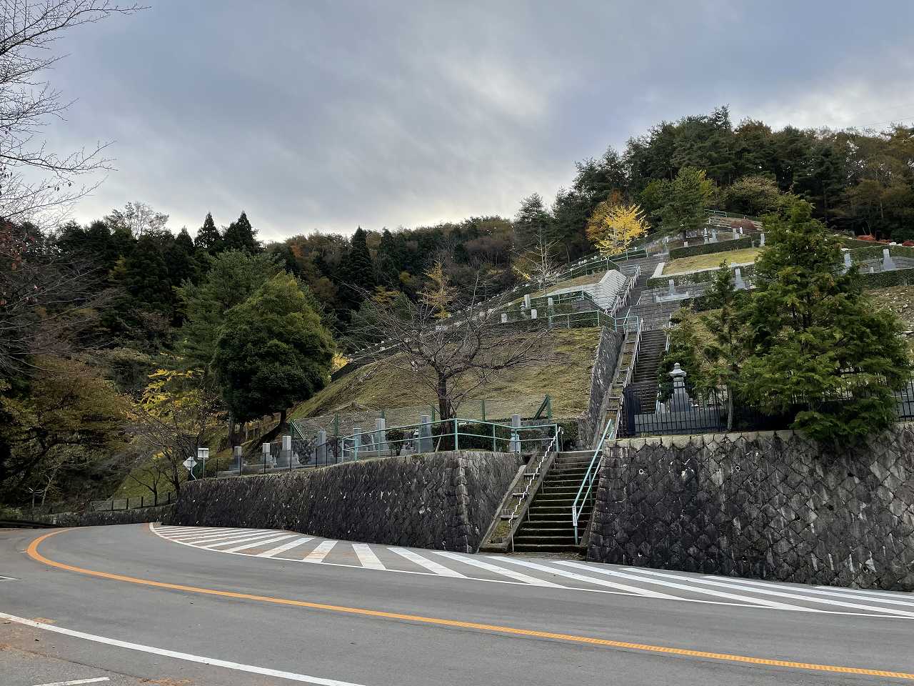 バス通り6区4番墓所風景