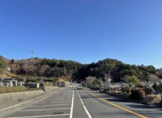 バス通り（北東向き）北口バス停方向