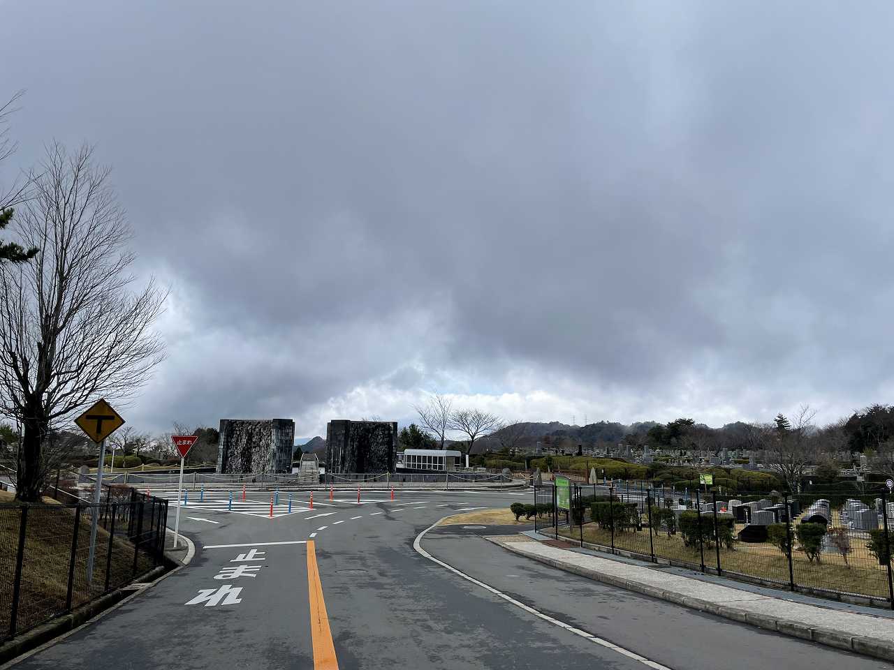 バス通りモニュメント風景