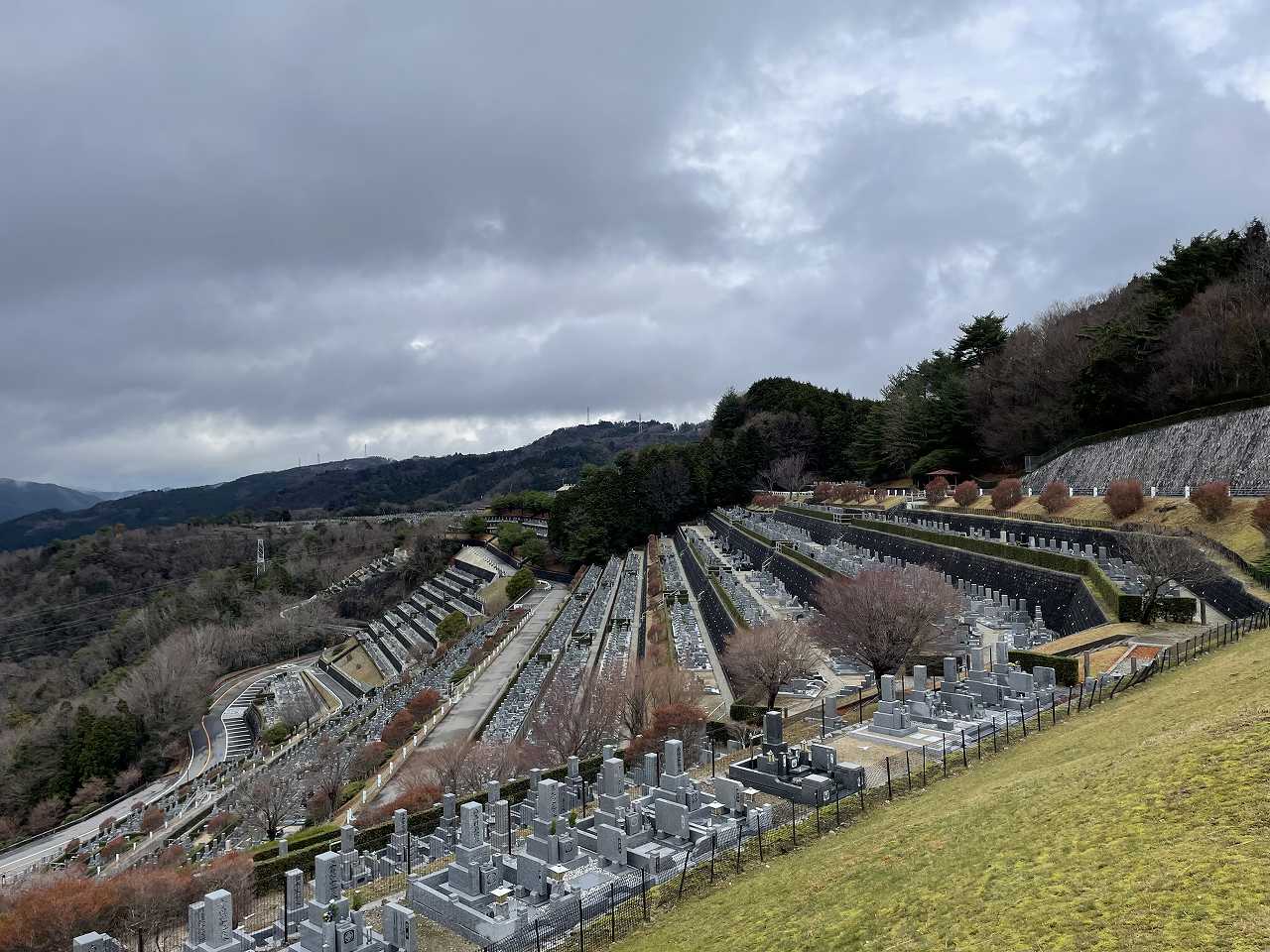 7区3番墓所上段駐車場からの風景①