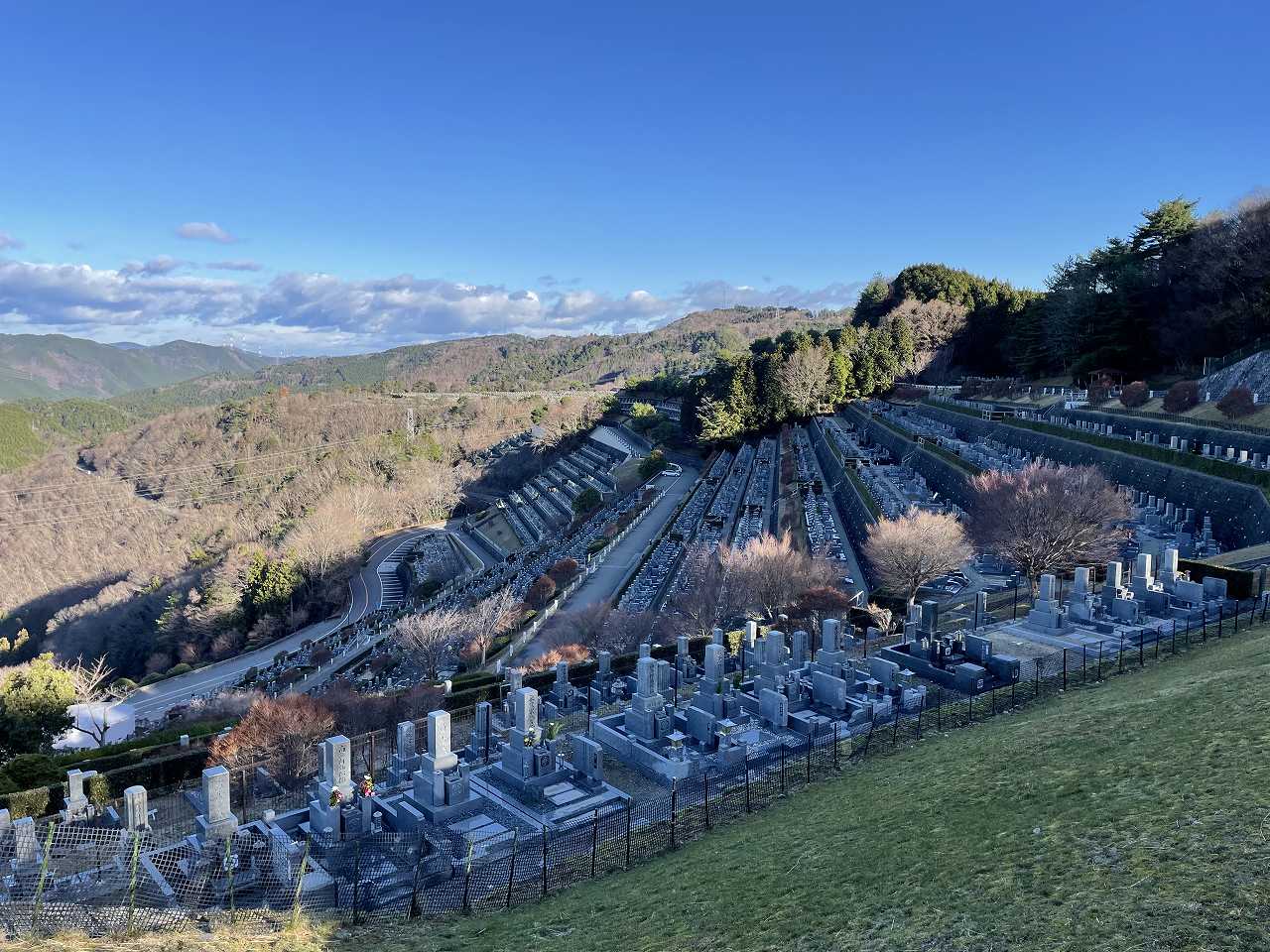 7区3番墓所上段駐車場からの風景①