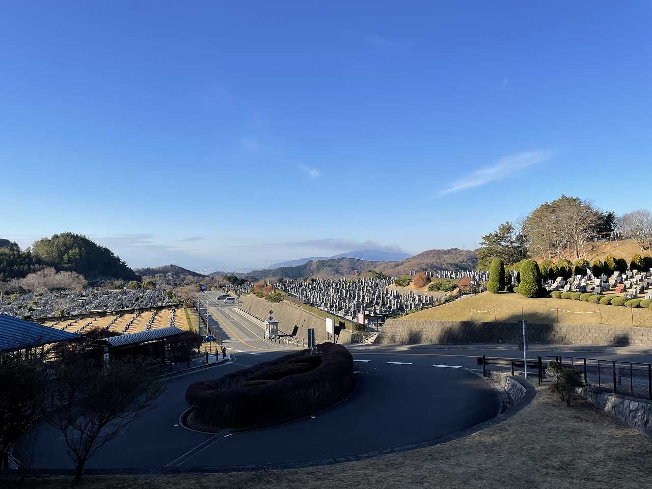 霊園北入り口から風景　