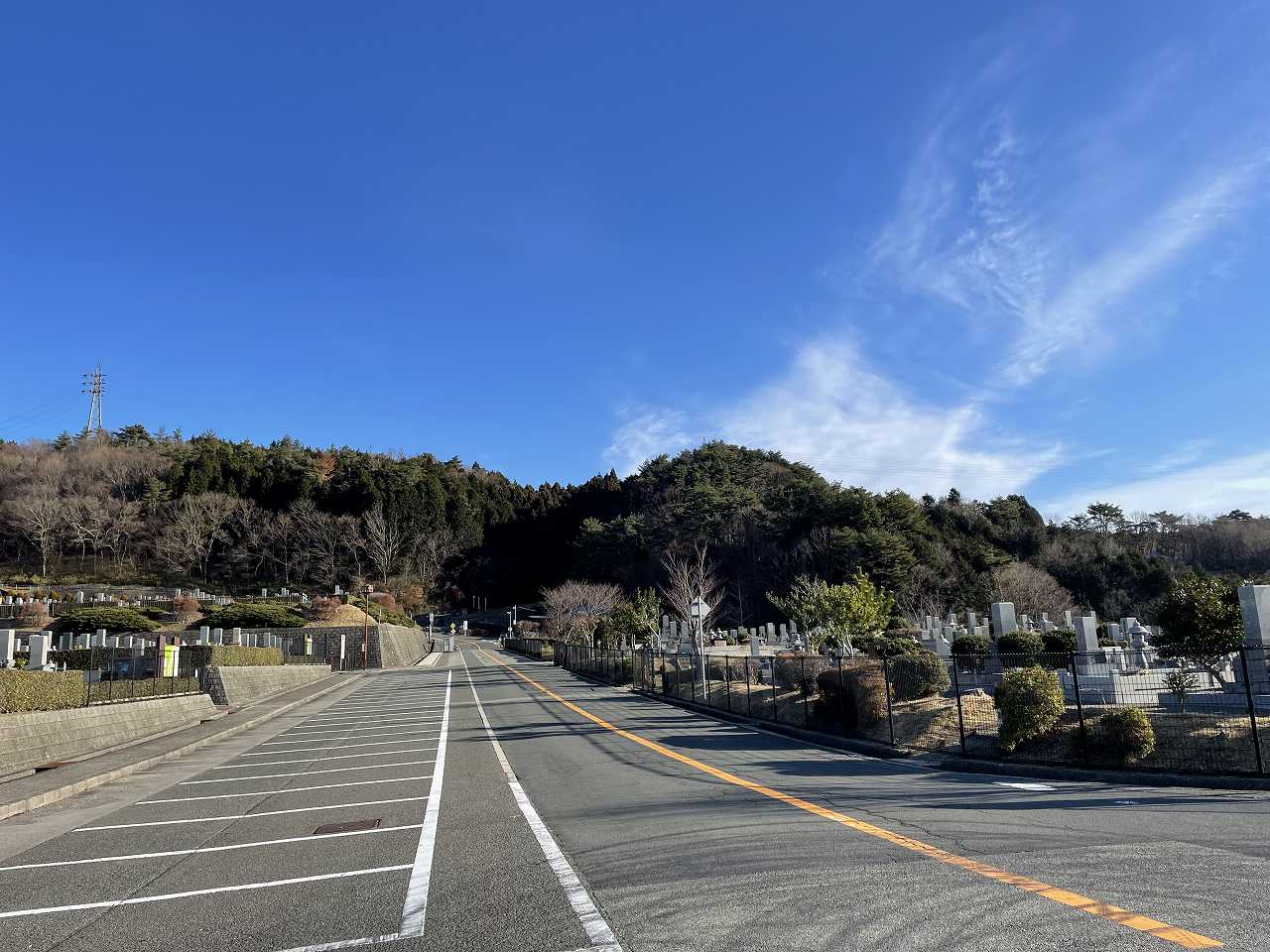 バス通り（北東向き）北口バス停方向