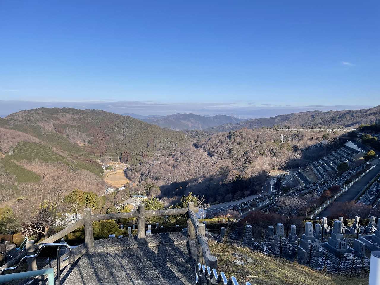 7区3番墓所上段駐車場からの風景②