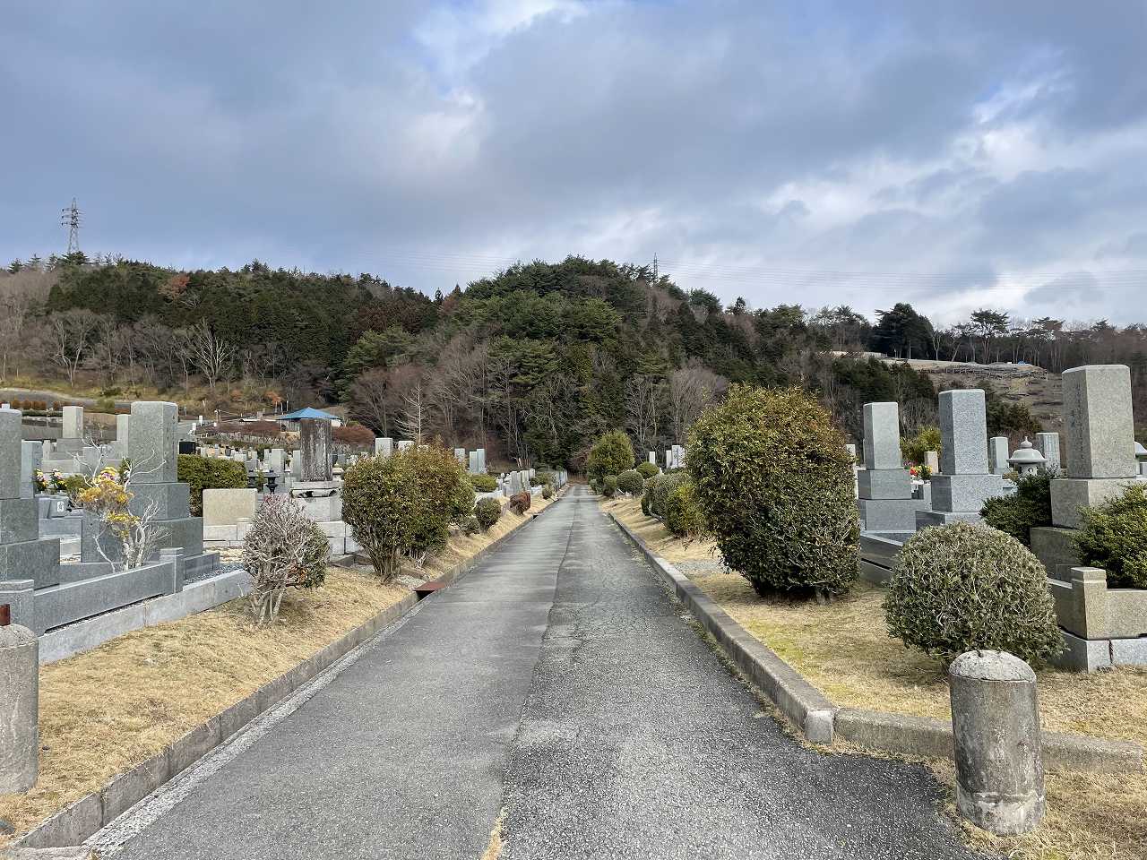 1区墓所枝道から北東風景