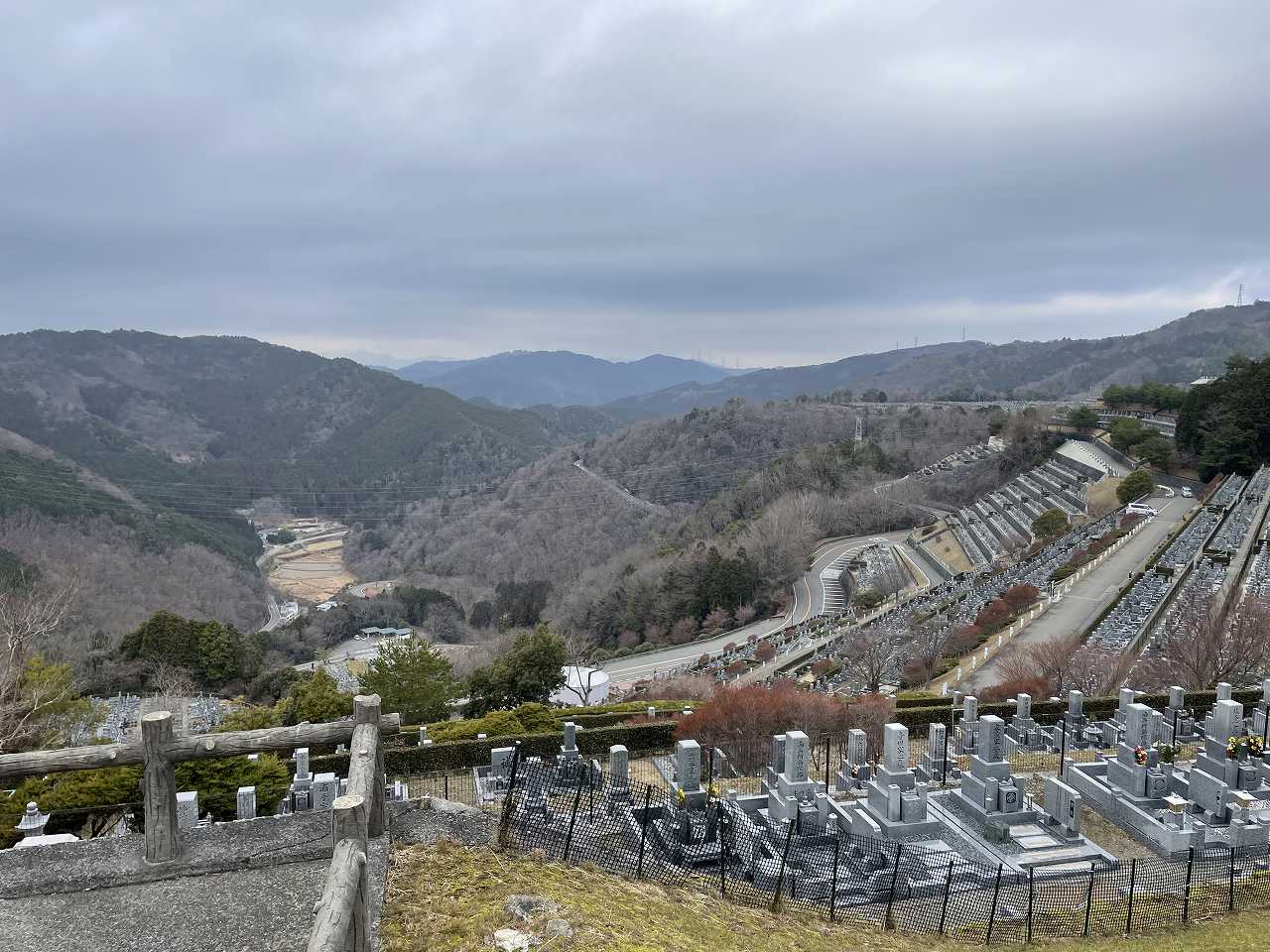 7区3番墓所上段駐車場からの風景②