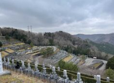 6区墓所バス停風景