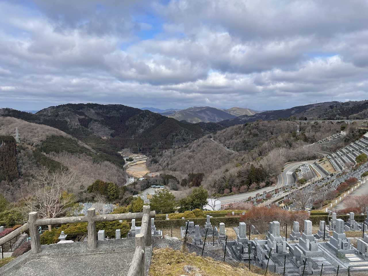 7区3番墓所上段駐車場からの風景②