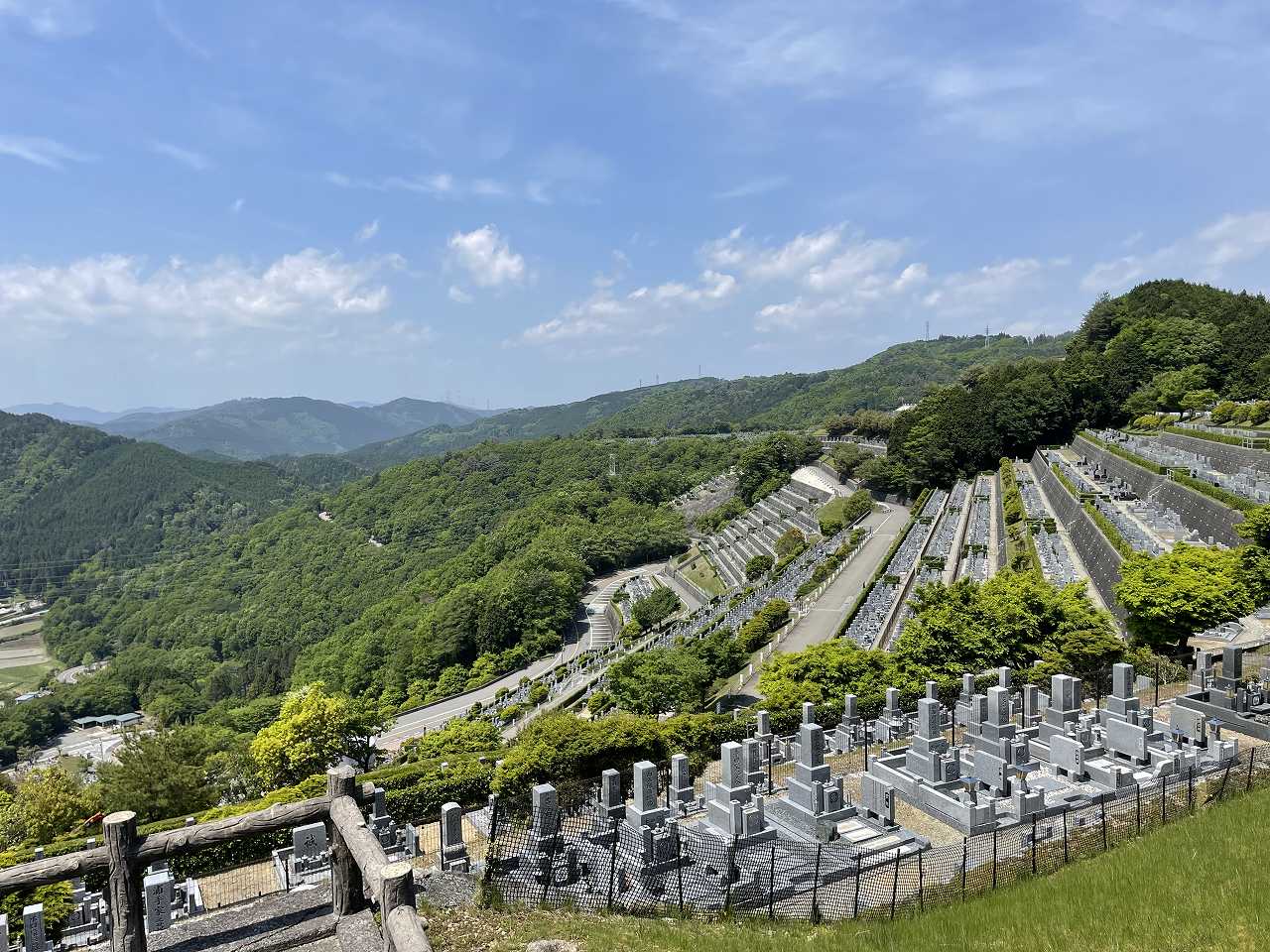 階段墓所・7区3番上段駐車場から②