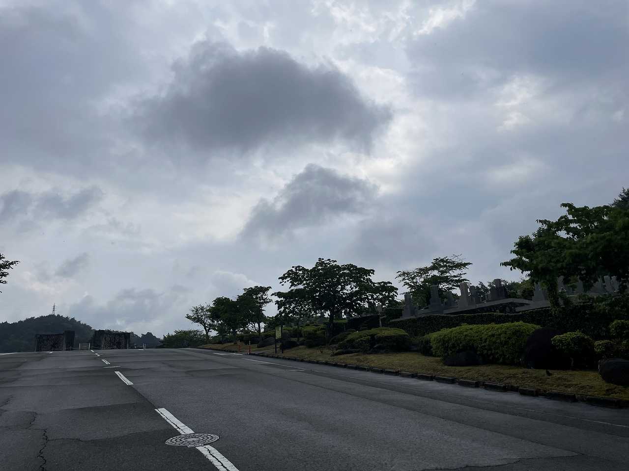 中央休憩所からモニュメント風景