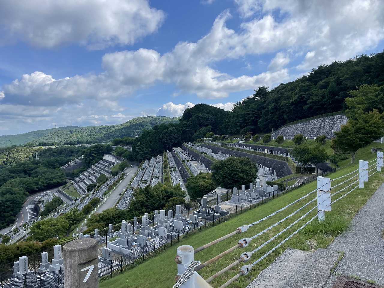 7区3番墓所上段駐車場からの風景①