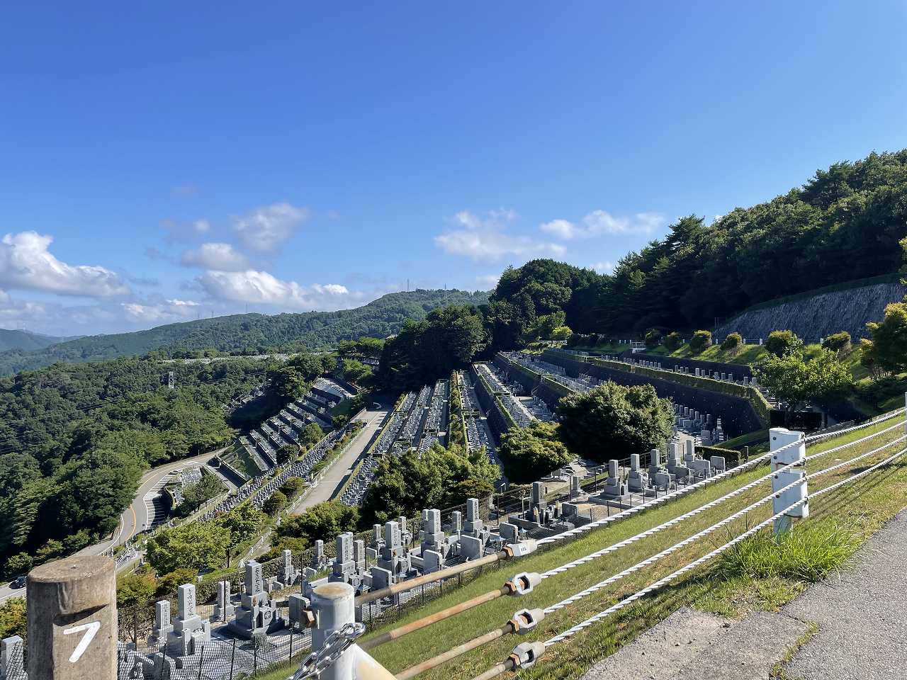 7区3番墓所上段駐車場からの風景①