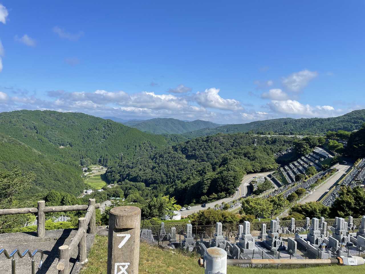 7区3番墓所上段駐車場からの風景②