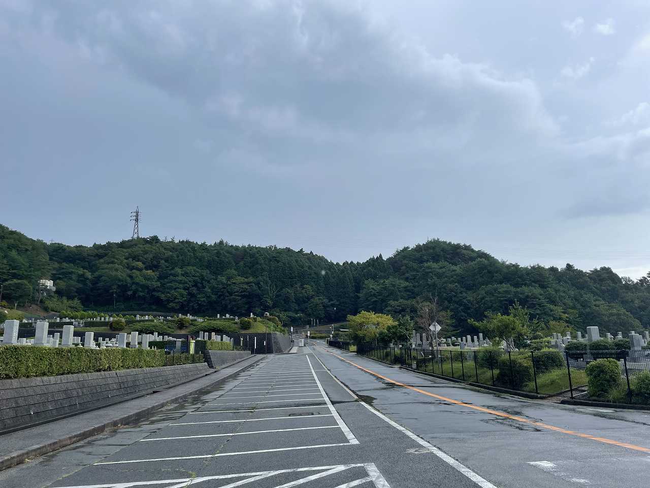 バス通り（北東向）北口方向