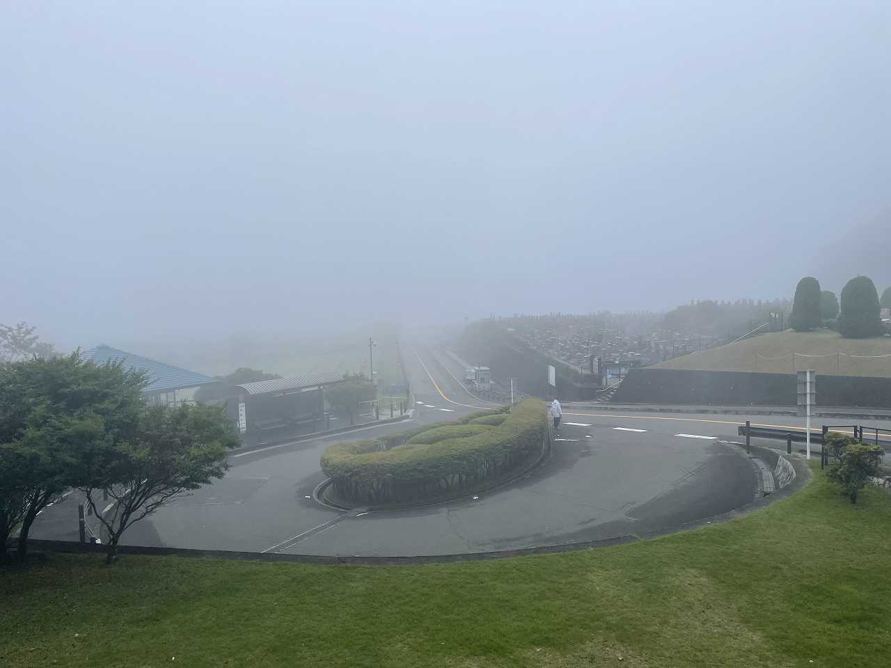 霊園北入り口から風景　