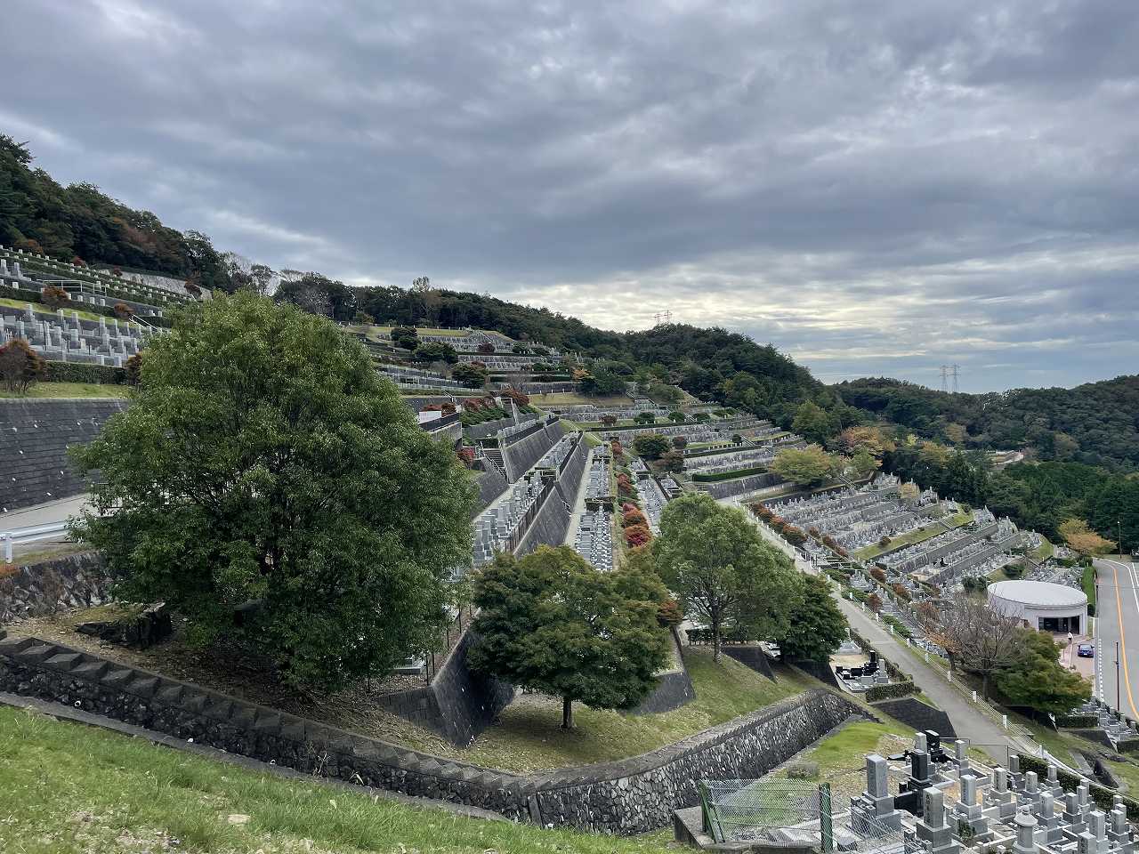 階段墓所・７区墓所バス停風景②